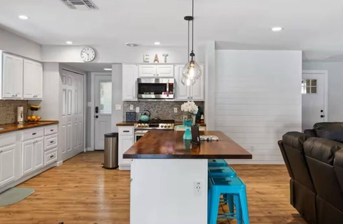 Clearview House | Spacious Home + Pool, Putting & Dream Backyard