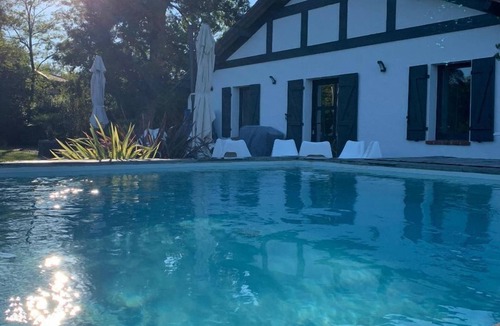Soustons House | Spacious house in a quiet area with all comforts, private pool 3bed, 3bath, 3wc classified 3*.