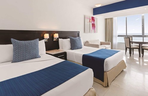 Marina Mazatlan Hotel | Spacious Junior Suite with Beautiful Garden & Amazing Ocean