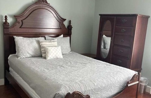 Paradise Valley Village House | Spacious Kierland oasis with pool heater, spa, BBQ