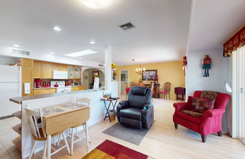 Sun City West House | Spacious pet friendly house w/shared tennis courts, W/D & free WIFI