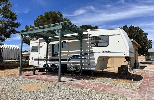 Quartz Hill House | Spacious, Private, and Affordable RV