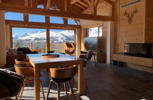 Arc-1800 Ski Chalet | Spacious Renovated Chalet · Terrace · Sleeps 10 · Free Wifi