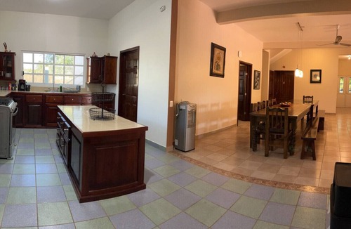 Santa Maria Tonameca Villa | Spacious & Sunny Beachside Oasis Stunning Views