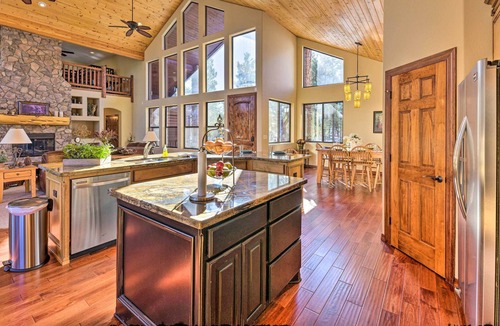 Torreon Cabin | Spacious Torreon Retreat w/ Game Room & Grill!