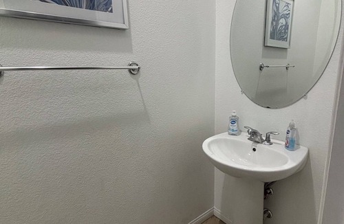 Spring Valley House | Spacious Townhome in Lovely Las Vegas - 15 min to LAS