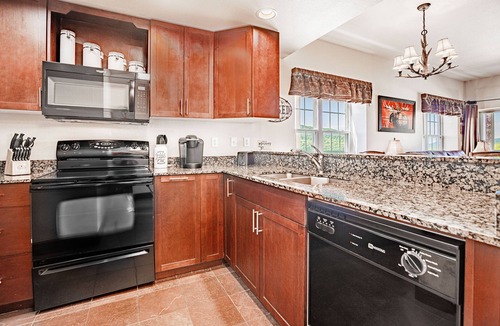 Pigeon Forge Condo | Spacious Unit w/Beautiful Sunset Mountain Views Wraparound Balcony 4005