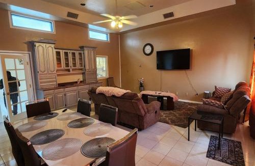 Tucson House | Spacious Vacation Home near Tucson Airport
