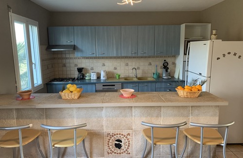 Solaro House | Spacious villa with pool, near SOLENZARA, sleeps 14/16