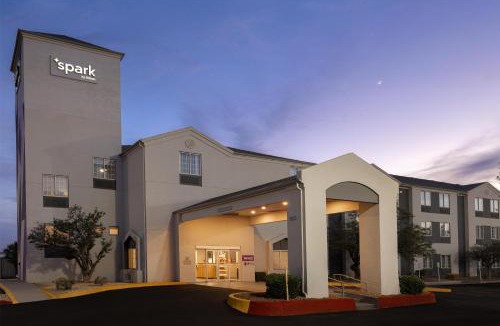 El Paso Hotel | Spark by Hilton El Paso University