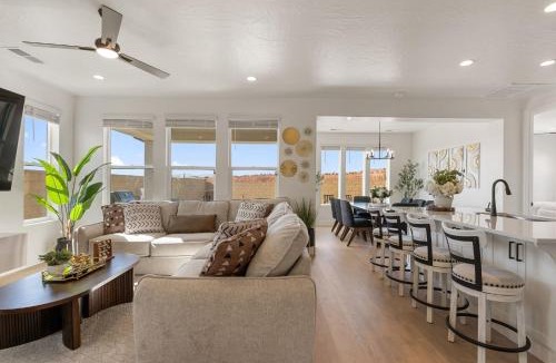 Washington House | Splash and Putt Paradise home