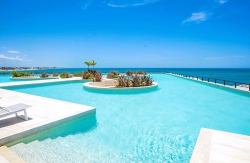 Progreso Municipality Apartment | Splendid 3BR beachfront villa for 9 Yucalpeten Marina Resort