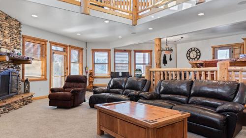 Castle Glen Estates House | Starlight Retreat by AvantStay
