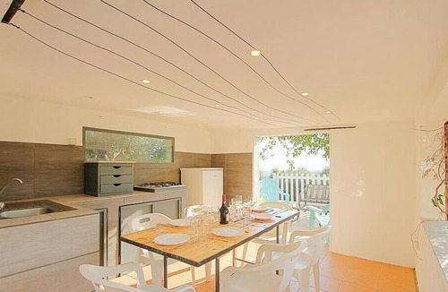 Monacia-d'Aullene House | Stay in the heart of an authentic village, just a few kilometers from the beaches.