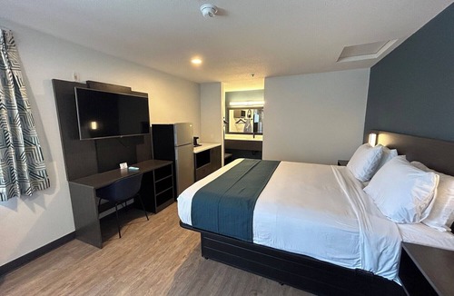 Lake Elsinore Hotel | Studio 6 Lake Elsinore, Ca