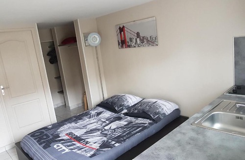 Mitry-Mory Apartment | Studio Buffon