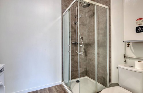 Saint-Etienne-du-Rouvray Apartment | Studio 1 – Wi-Fi et parking inclus