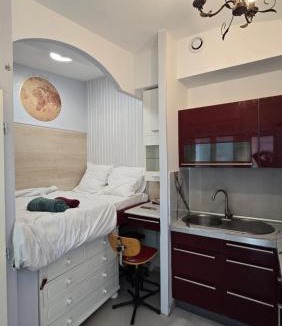 Quartier de la Folie-Mericourt Apartment | studio maisonnette parisien