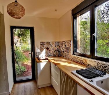 Salasc Apartment | Studio Orange Oasis
