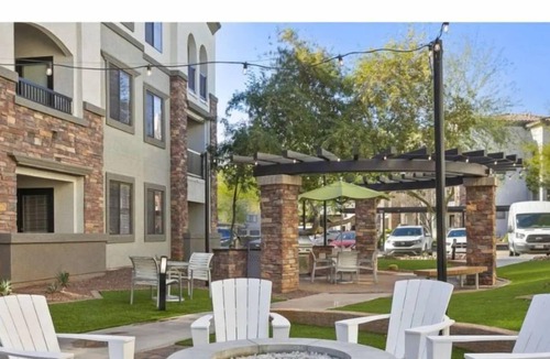 Glendale Sports and Entertainment District House | Stunning 1BR Condo in Zone Luxe with Pool & Gym