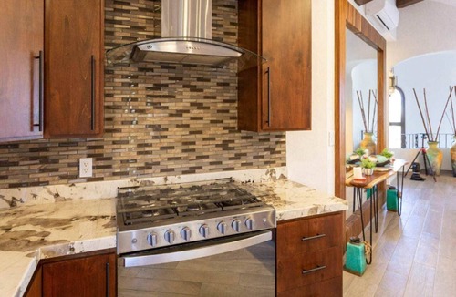 El Marasal House | Stunning 3-Bedroom Villa in Exclusive La Jolla | Private Pool + Jacuzzi