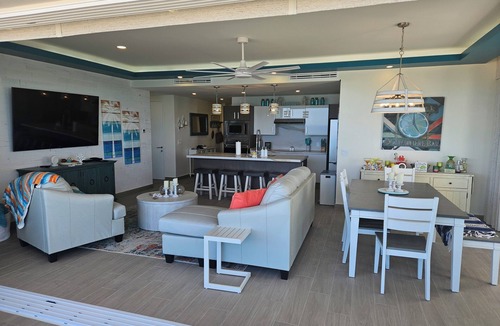 Puerto Penasco Condo | Stunning 5 O'Clock Somewhere Beachfront Condo