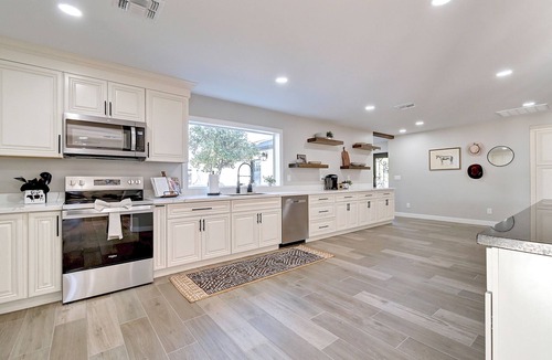 Waddell House | Stunning 6 Bdrm Desert Ranch Equestrian Estate w/Breathtaking Views!