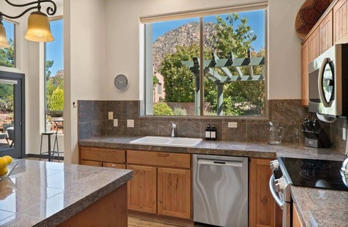 West Sedona House | Stunning Home in West Sedona with Incredible Views, Allows Pets/Fenced Yard! Rodeo - S006