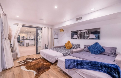 Camelback East Villa | STUNNING SCOTTSDALE MANSION ON CAMELBACK MOUNTAIN+LAZY RIVER+PUTT PUTT +SPORTCOURT+FIREPIT