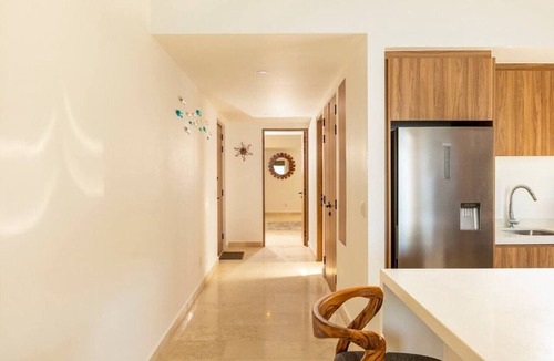 Las Glorias Apartment | Stunning View Oceanfront Condo