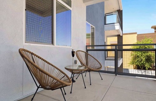 La Buena Vida Apartment | Stunning Westgate CozySuites by stadium with pool 7