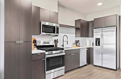 La Buena Vida Apartment | Stunning Westgate CozySuites by stadium with pool 11