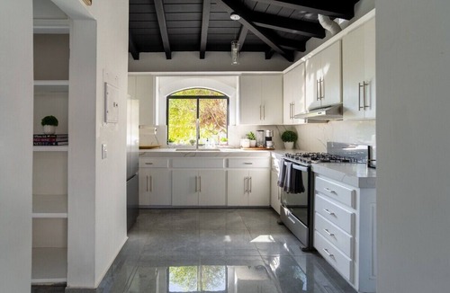 Ensenada House | Stylish 3 bedroom home with a fireplace downtown