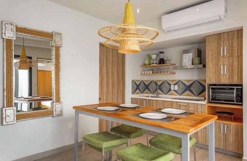 Gonzalo Guerrero Condo | Stylish Condo 1 Block to Beach & Rooftop Pool