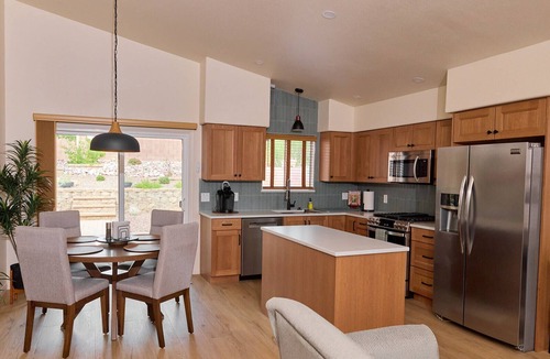 Quail Crossing House | Stylish Dove Mountain Retreat - Golf & Hiking - Quiet Cul-de-Sac