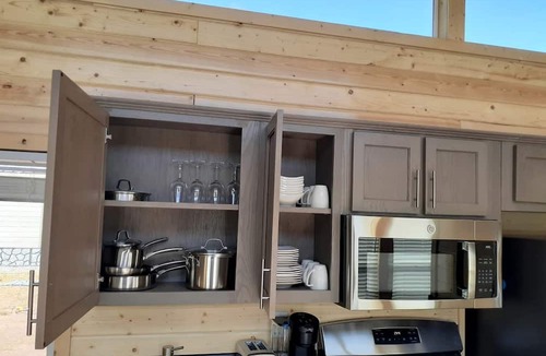 Valle Cabin | Stylish Tiny Home Retreat with Loft & Stargazing Deck in Williams, Arizona