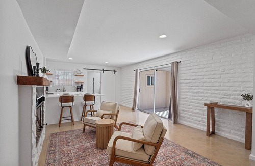 Tucson House | Summer Retreat with Pool & Views - Sleeps 8!