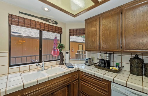 Summit Estates Cabin | Summit Adventure Condo by Destination Big Bear: Steps from Snow Summit Resort! Multiple Balconies!