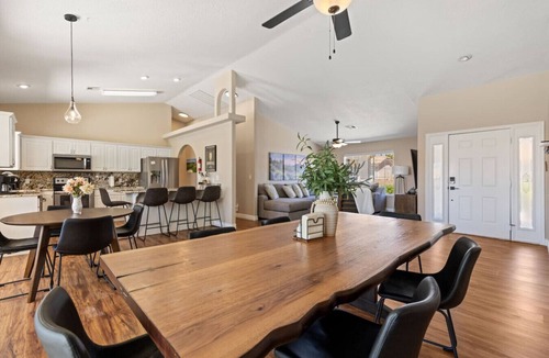 Mesquite House | Sun and Shade Oasis by J and Amy BL 991449