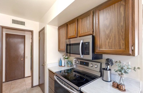 Sun City West House | Sun City West Snowbird Haven: Quiet Cul-de-Sac, 2BR, Fenced Yard, Small Dog OK