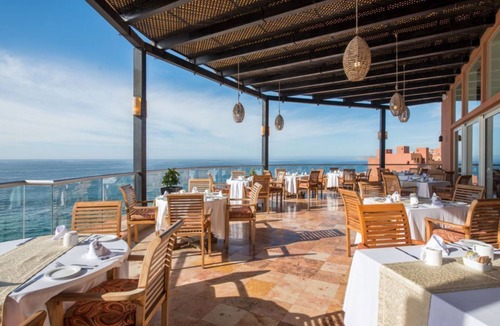 San Jose del Cabo Hotel | Sun-Drenched Studio Just Steps from the Beach