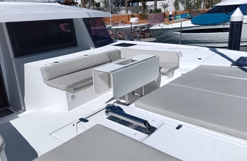 La Paz Boat Rental | Sun-Kissed Sailing in Mar de Cortez: A Baja California Sur Beach Experience