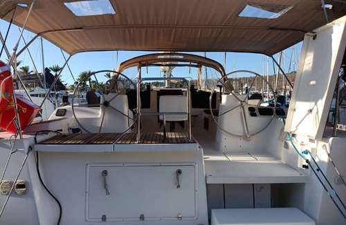 La Paz Boat Rental | Sun-Kissed Sailing in Mar de Cortez: A Baja California Sur Beach Experience