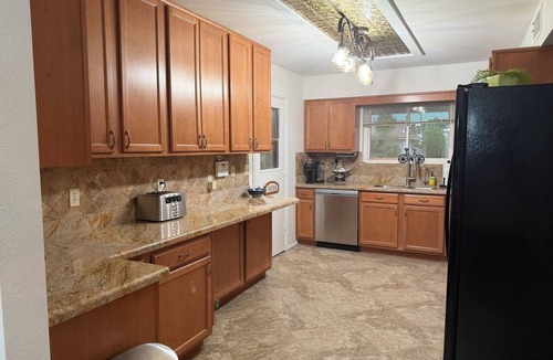 Sun City House | SUN, SUN, SUN! Enjoy spacious house with private heated pool and putting green!