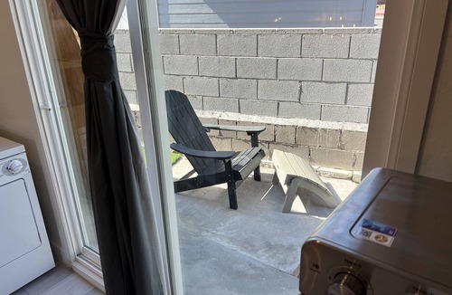 Townsite Apartment | Sunny Studio near Water Street - Unit B