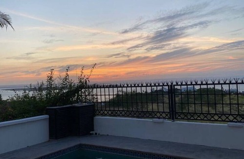 Lomas de Palmira House | Sunset Haven: Stunning Views