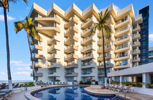 Zona Dorada Hotel | Sunvivia by Fiesta Americana Mazatlán
