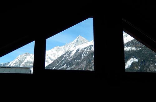 Chamonix City Centre Ski Chalet | SUPERB APARTMENT (90 m2) WITH PANORAMIC VIEW ON THE CHAIN OF THE MONT BLANC.