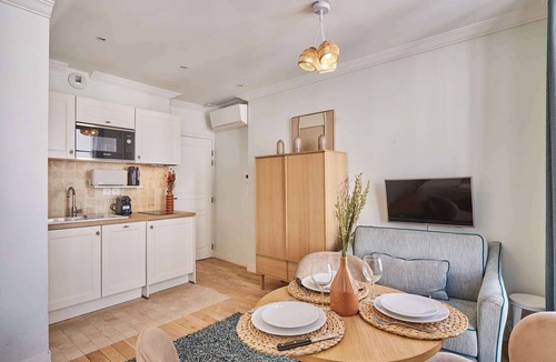 Strasbourg -Saint-Denis Apartment | Superb Studio Center of Paris Montorgueil