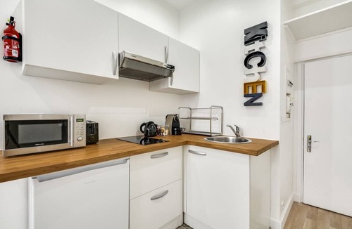 Strasbourg -Saint-Denis Apartment | Sweett | Aboukir II - Studio Apartment, Sleeps 2